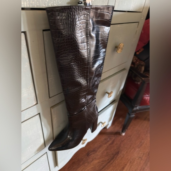 Lulus Black Croc-Embossed Knee-High Boots. Worn once - Picture 4 of 5
